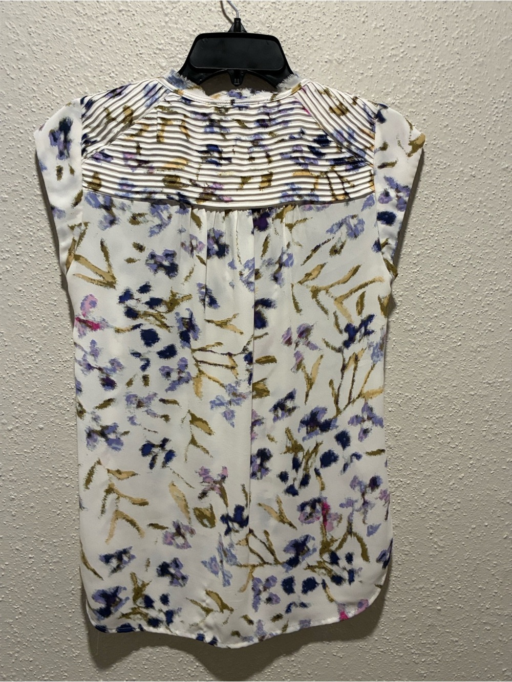 Daniel Rainn White Floral Pleated-Shoulder Blouse - Picture 3 of 6